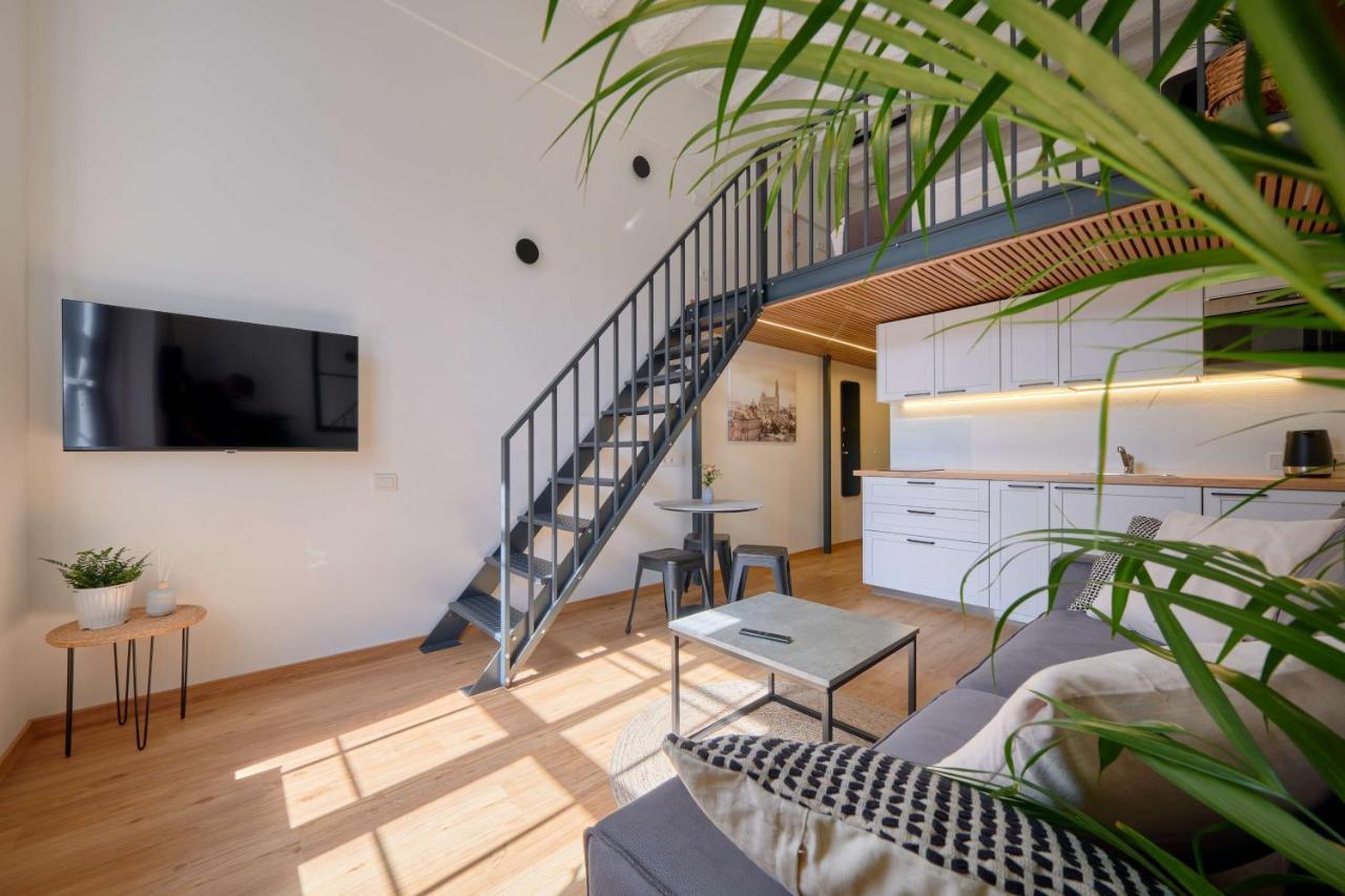 Queen Barbora Central Lofts Kaunas Esterno foto