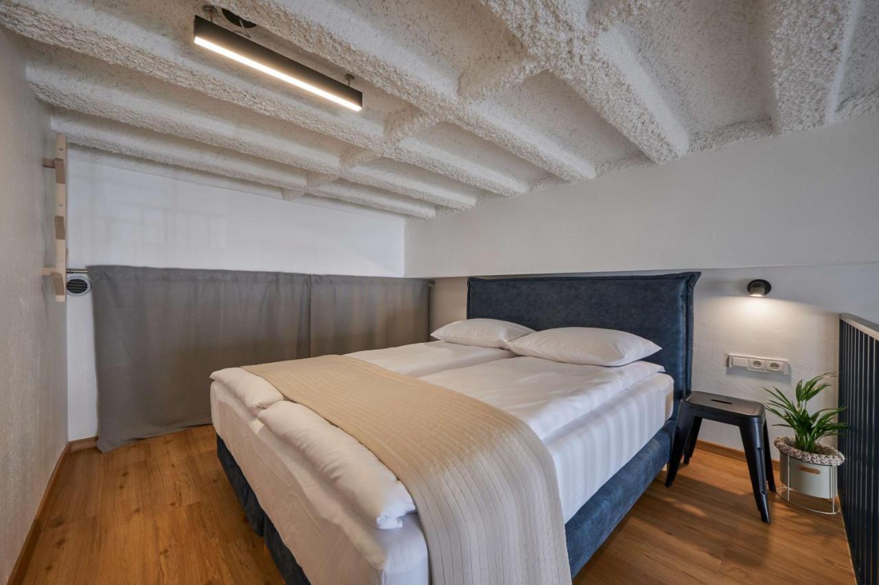 Queen Barbora Central Lofts Kaunas Esterno foto