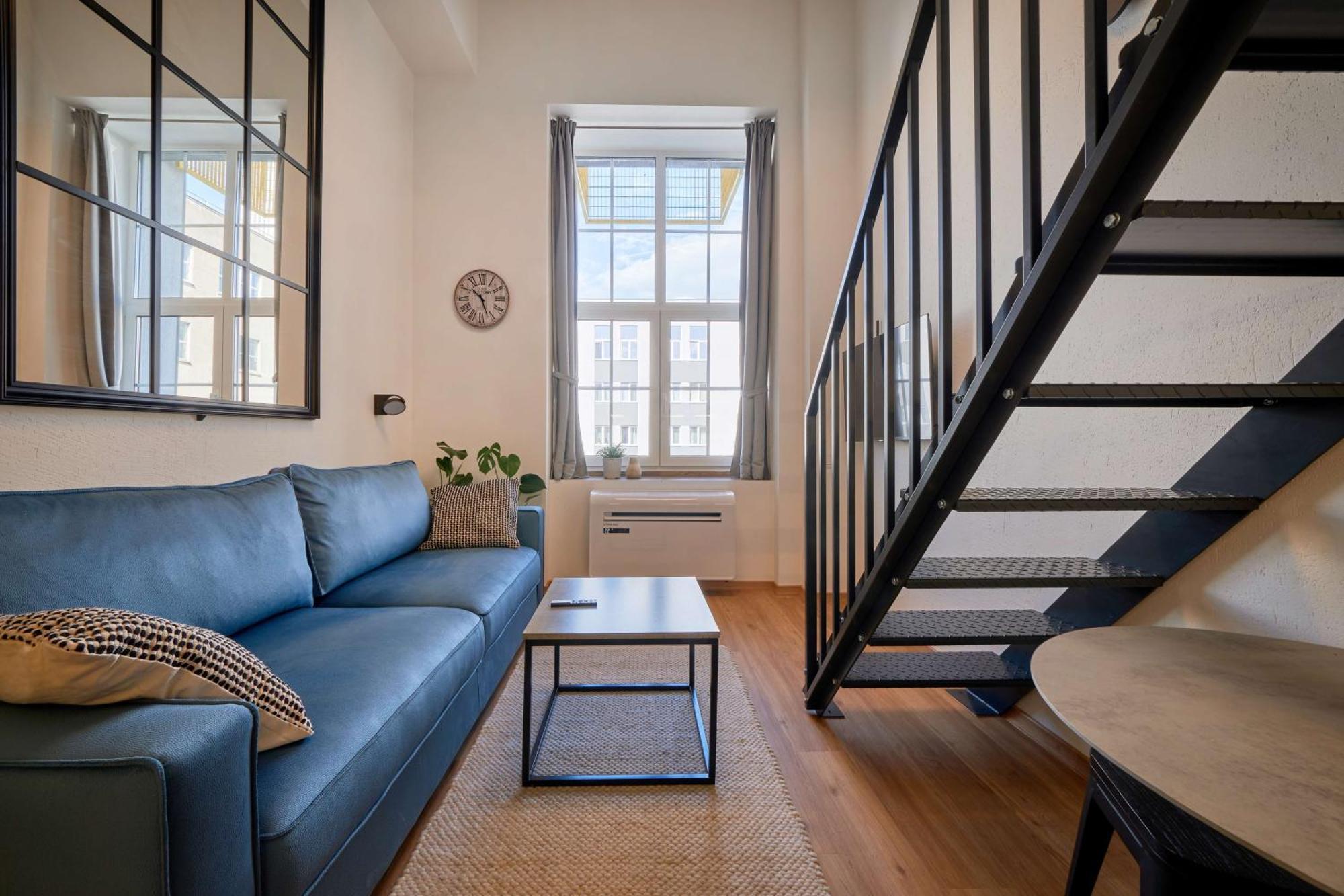 Queen Barbora Central Lofts Kaunas Esterno foto